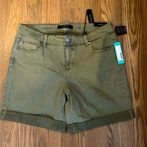 NWT! Liverpool olive green denim shorts! Size 16!